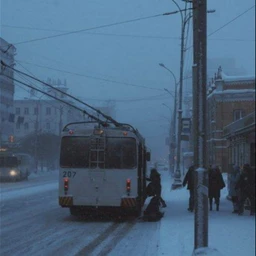 В 6 утра на завод