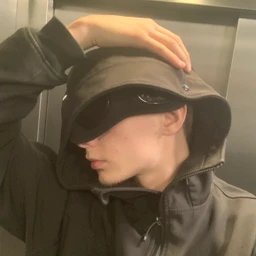 БЕСКОН£ЧНО*